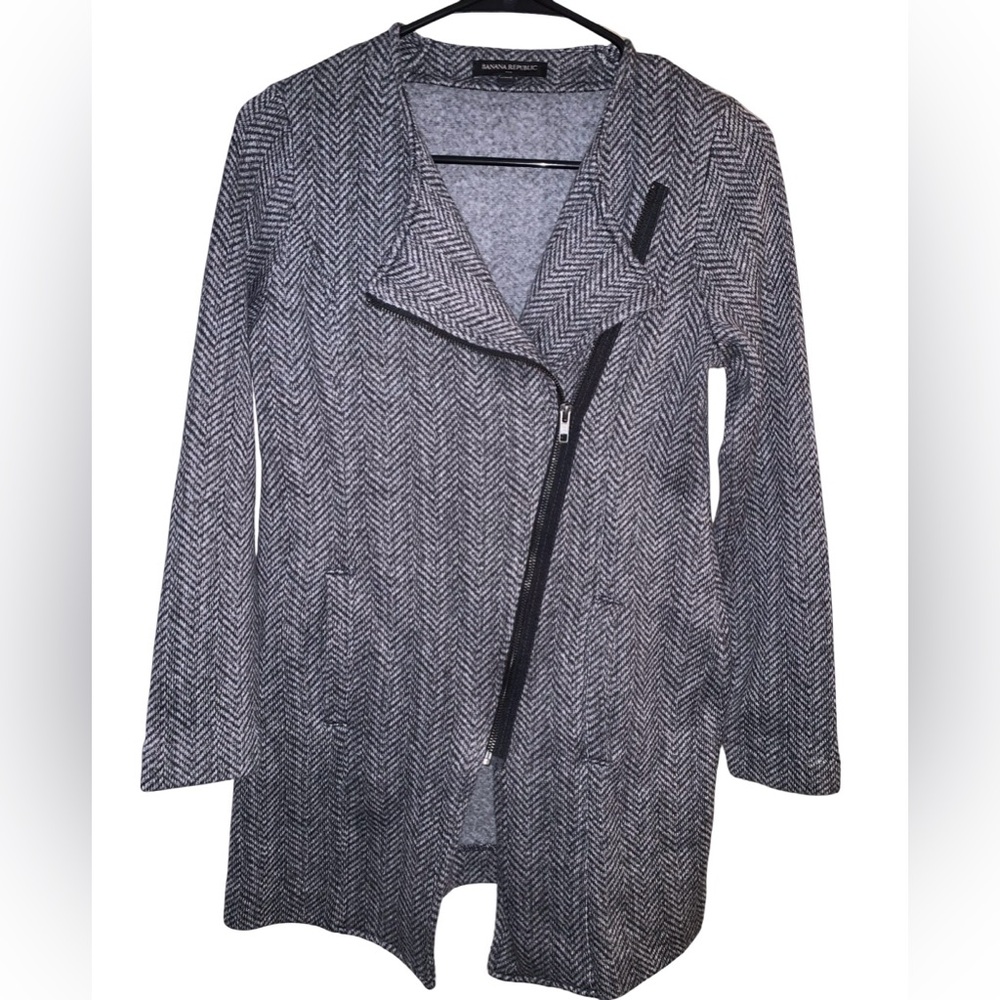 Banana Republic Gray and Black Herringbone Asymmetrical Jacket Size XS